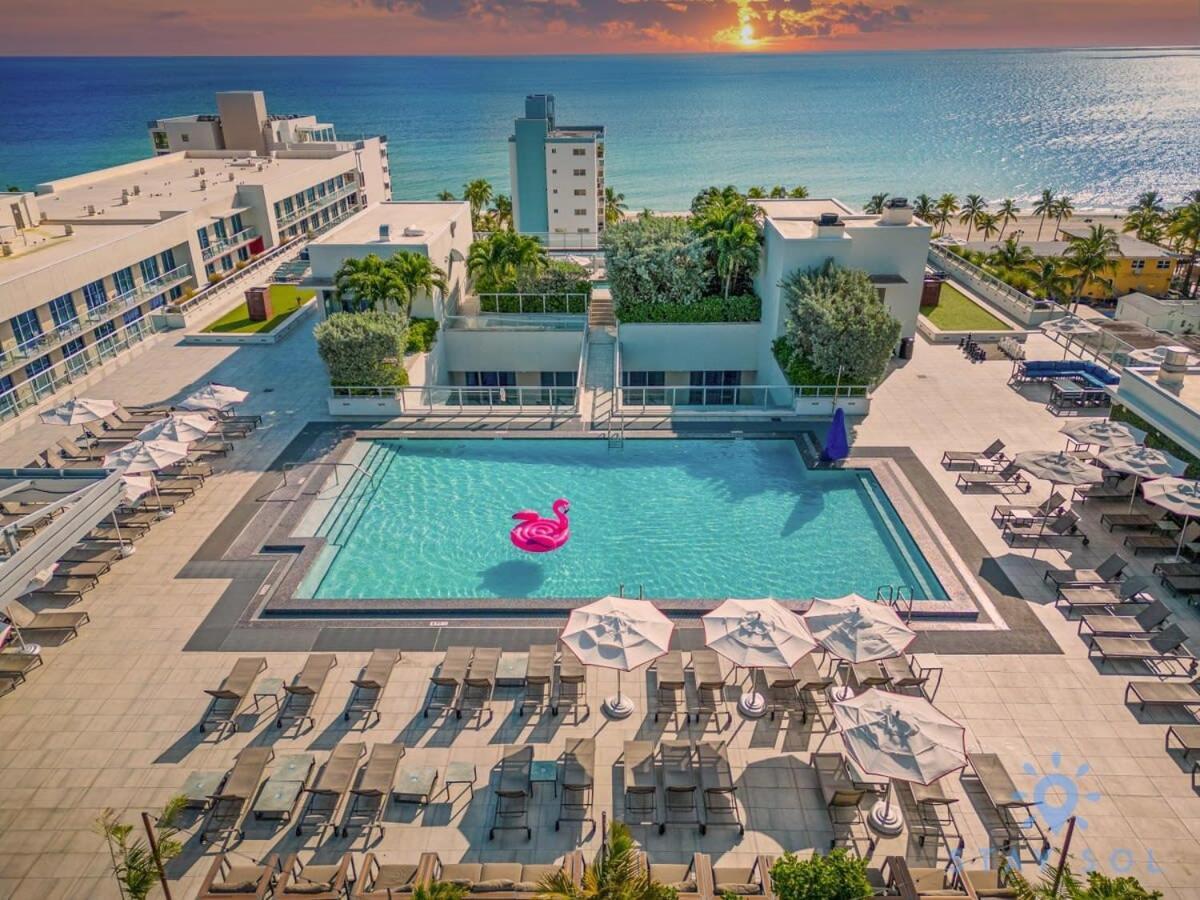 Lx Oasis Beachfront-Rt Infinity Pool Hollywood Exterior photo